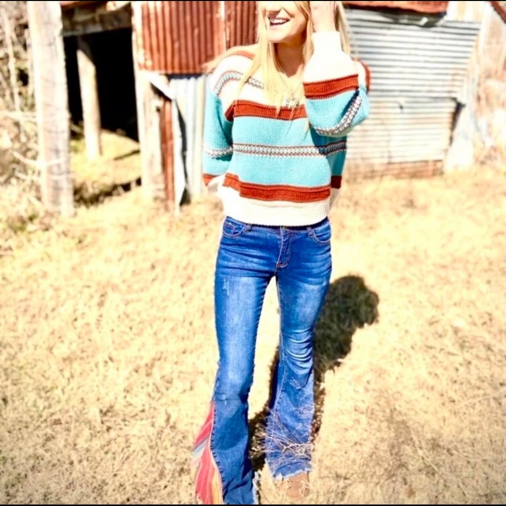 βCalderβ Color Block Drop Shoulder Sweater - Picture 9 of 11